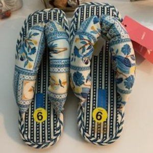 Farm Rio Blue Puffy Flip Flops